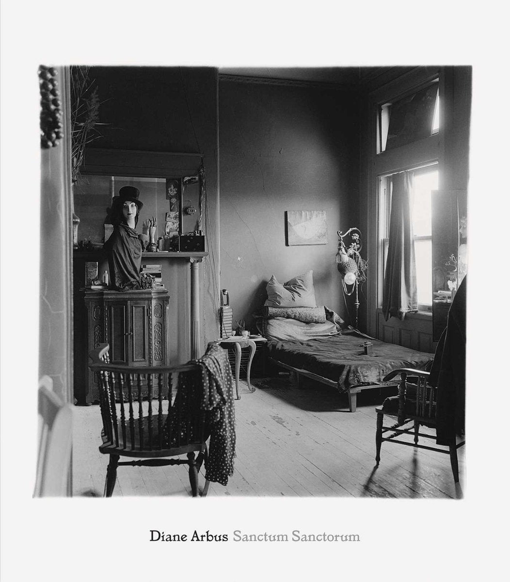 Books: Diane Arbus: Sanctum Sanctorum by Bella Cucina –