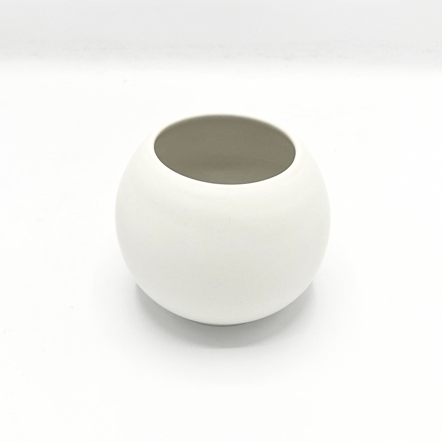Charlotte Smith Ceramics - Porcelain Vases by Bella Cucina –