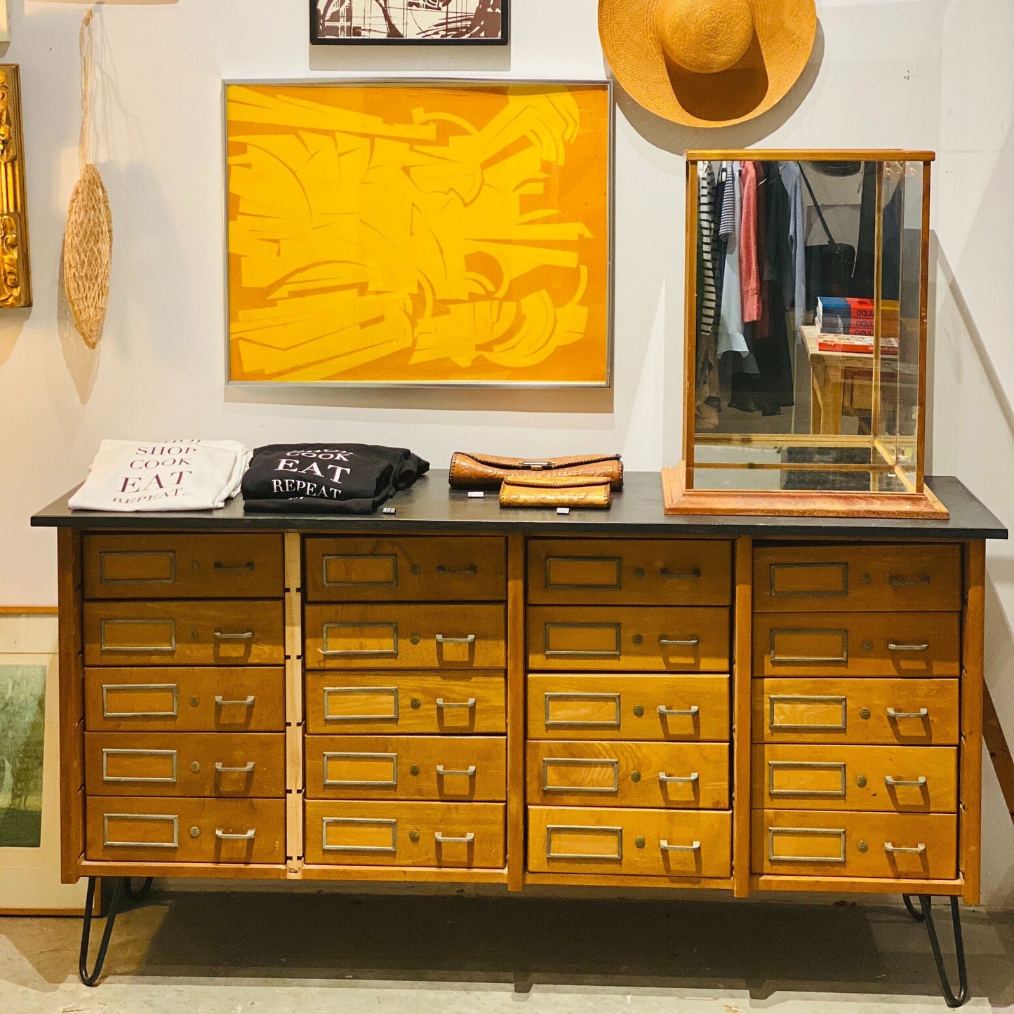 Bella Cucina - Catalog console available -