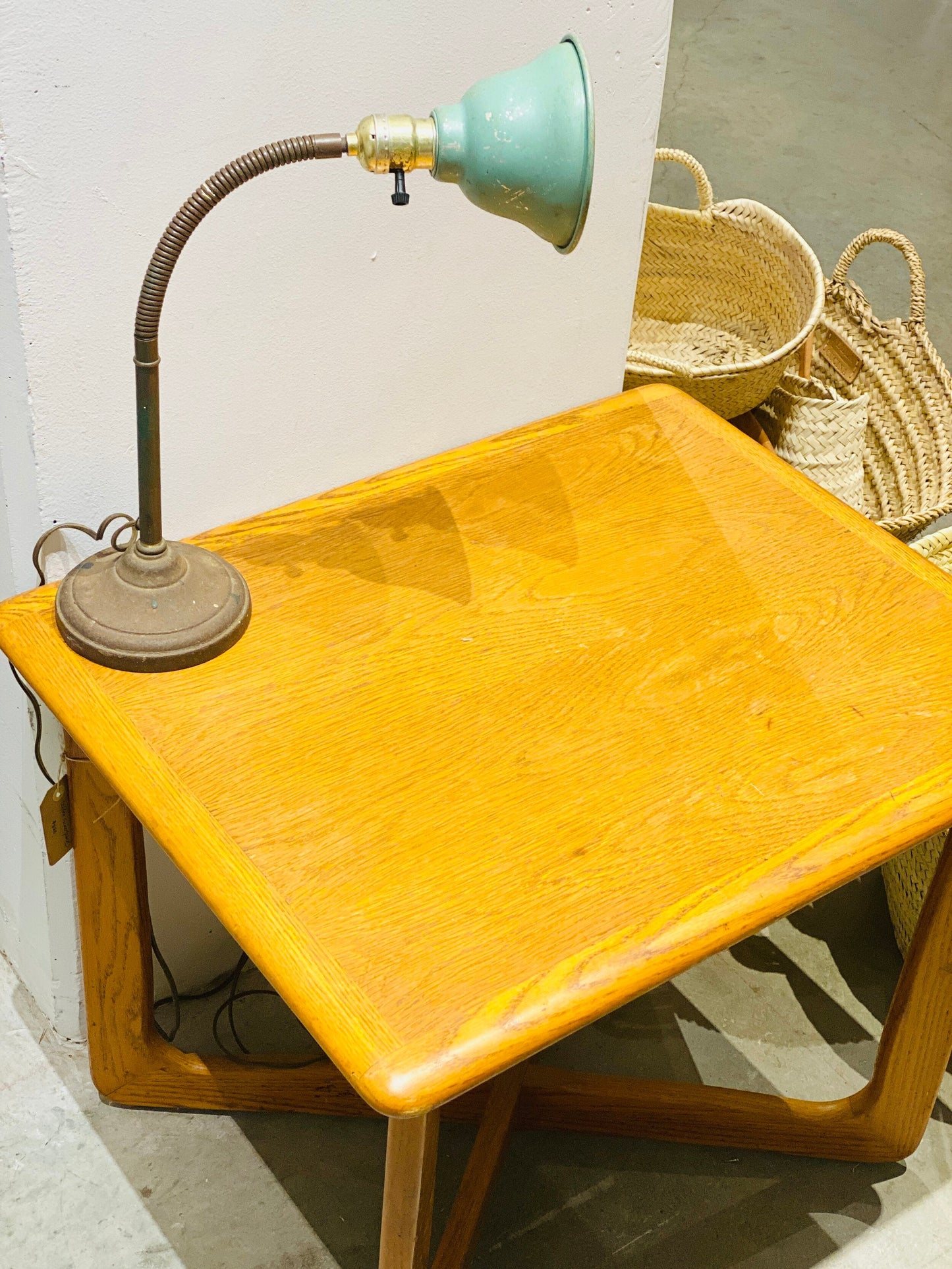 Bella Cucina - Mid Century Modern Side Table -
