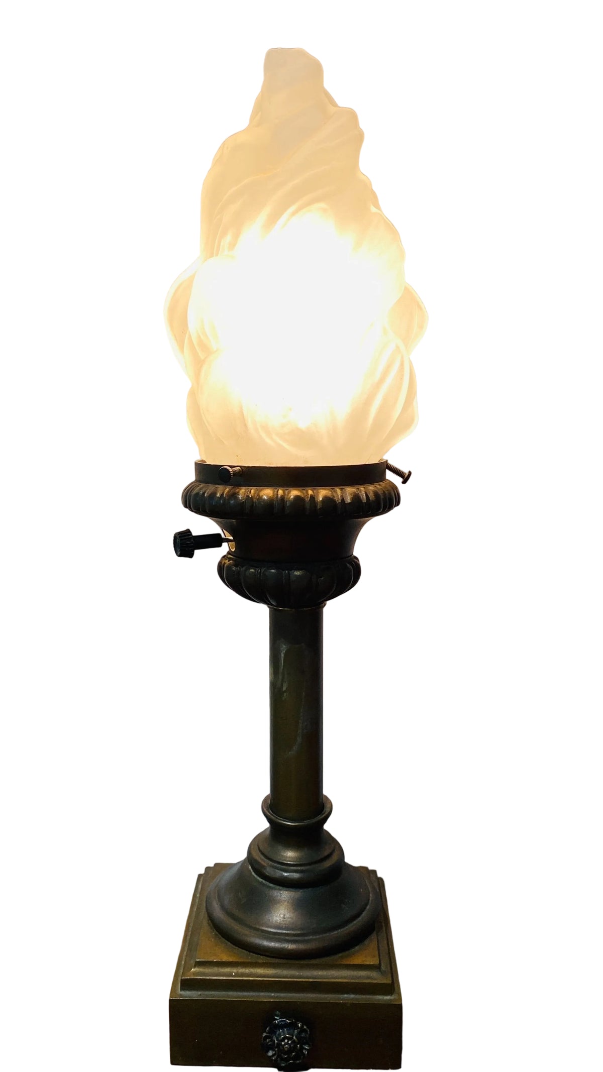 Bella Cucina - Vintage White Flame Lamp -