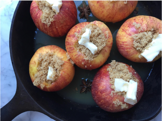 Baked Apples with Chocolate Hazelnut Sauce