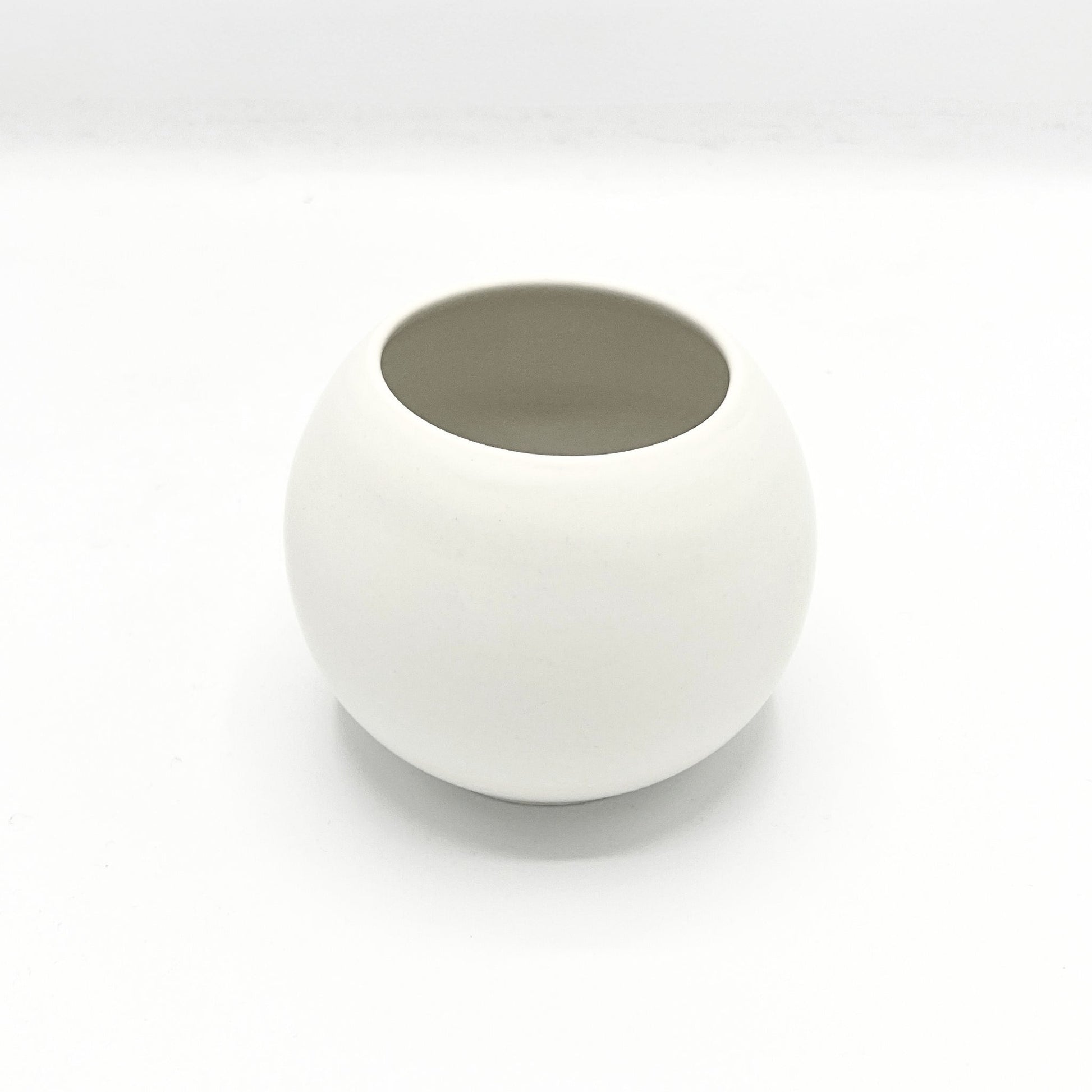 Charlotte Smith Ceramics - Porcelain Vases by Bella Cucina –