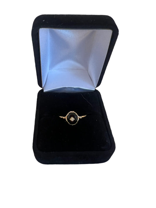 Bella Cucina - Vintage 14K Gold and Black Onyx Ring - 