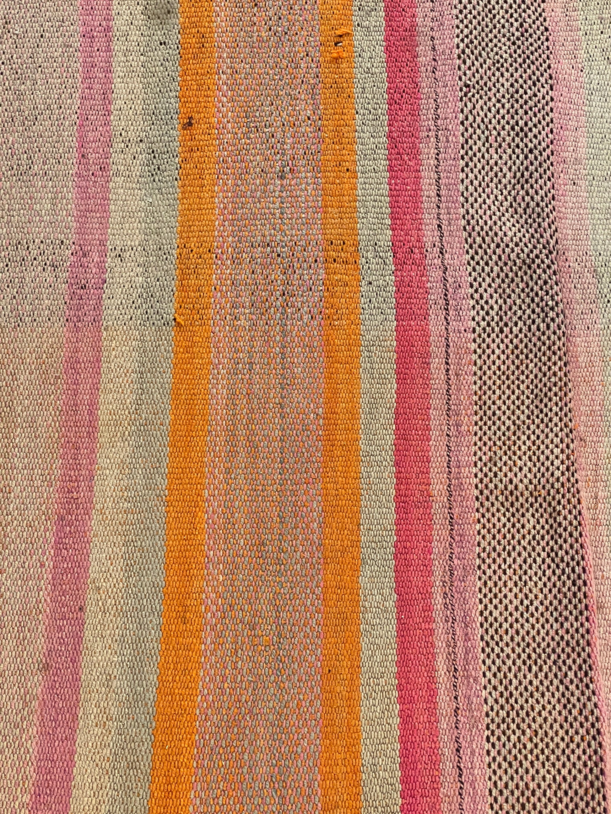 Bella Cucina - Vintage Hand - loomed Peruvian Frazada rugs - 
