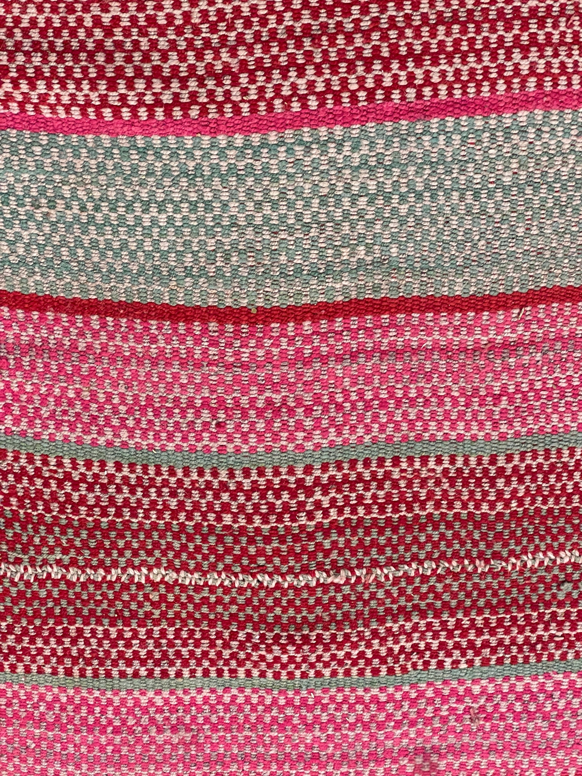 Bella Cucina - Vintage Hand - loomed Peruvian Frazada rugs - 