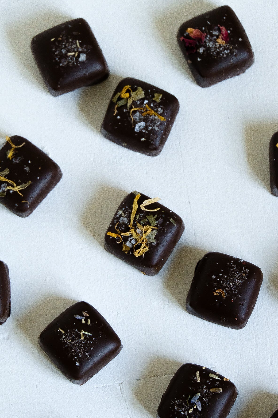 Wholesale Bella Cucina Dark Chocolate Sea Salt Caramels by Bella Cucina – Sweets