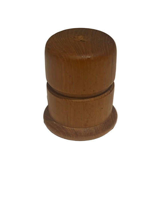 Woodwares: vintage teak salt & pepper mills by Bella Cucina –