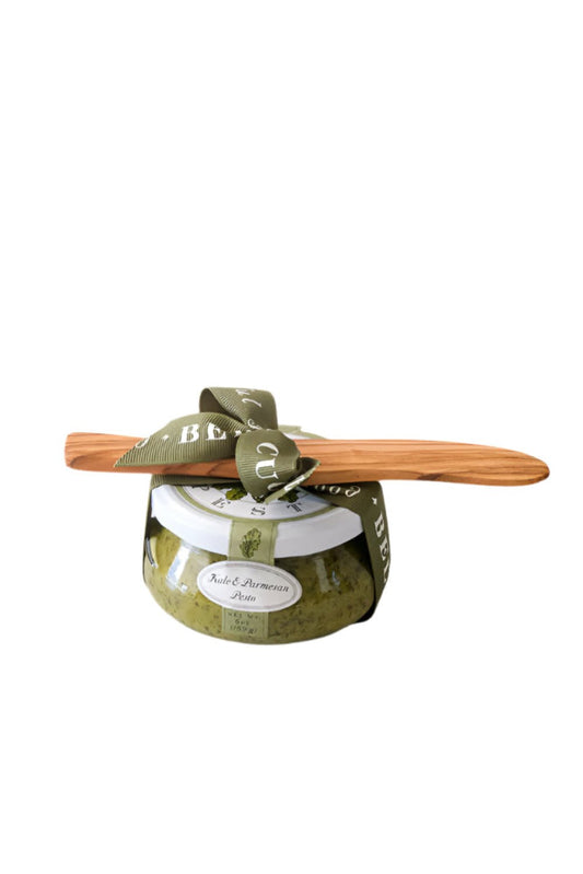 Bella Cucina Kale & Parmesan Pesto with Olivewood spreader and ribbon – gourmet Italian condiment and artisanal food gift