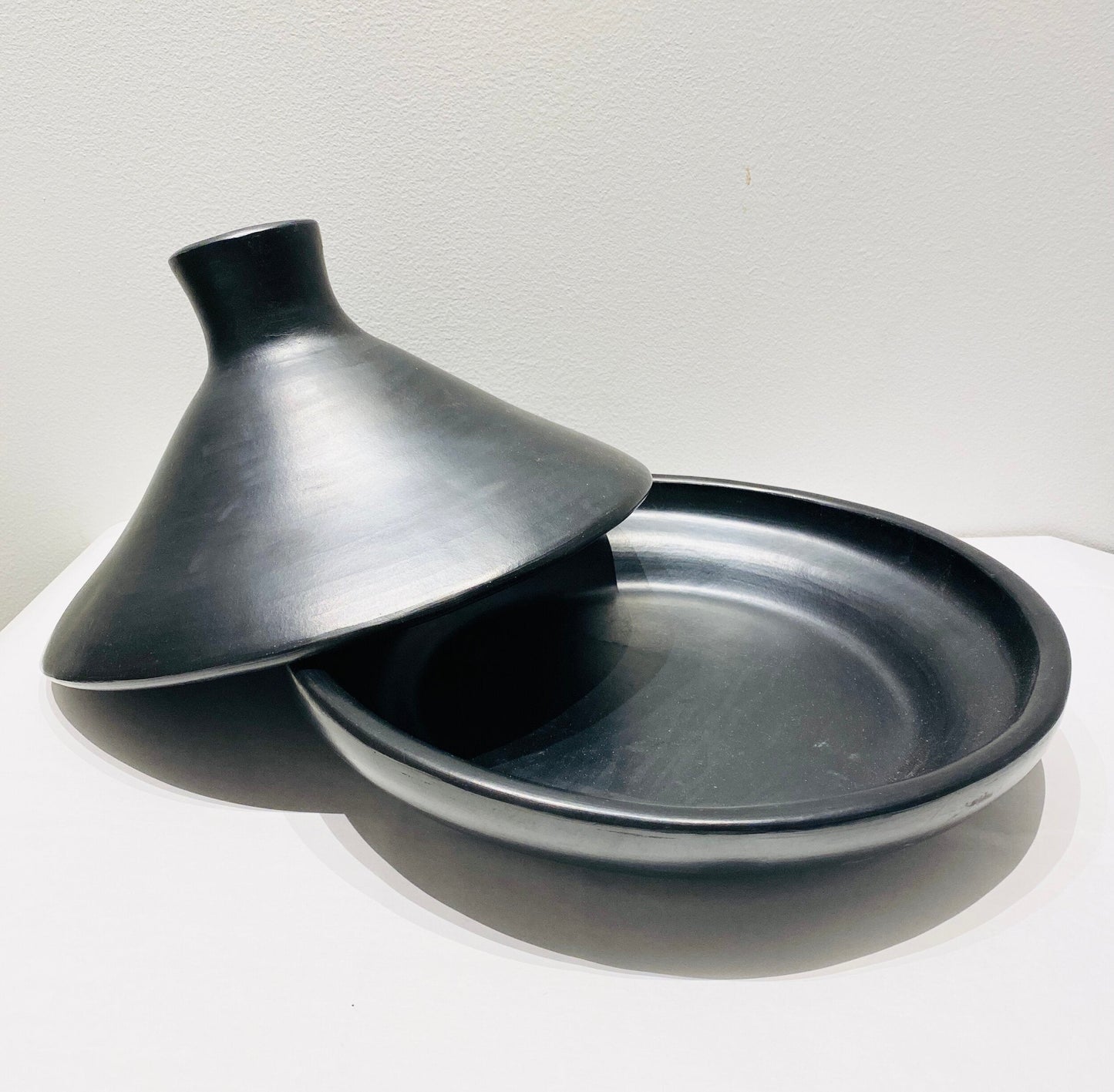 Bella Cucina - Columbian Black Clay Ceramic Tagine - 