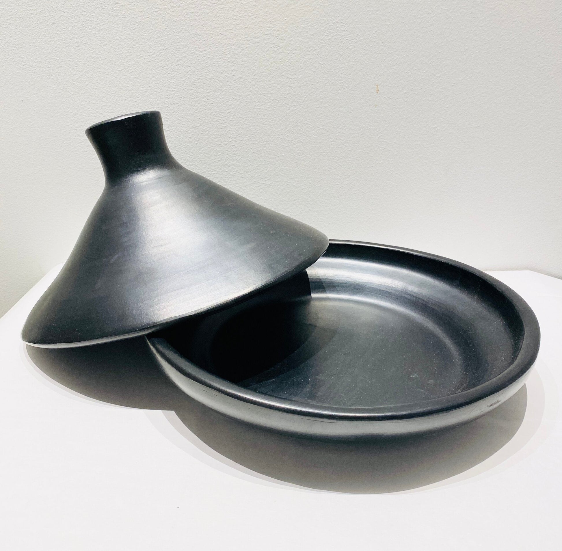 Bella Cucina - Columbian Black Clay Ceramic Tagine - 